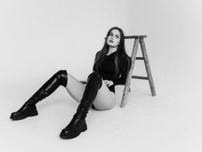 Sesja kobieca w minimalistycznym stylu