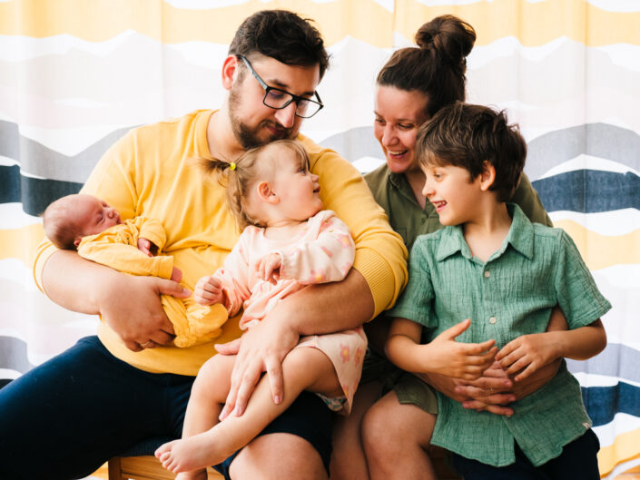 Rodzinna sesja w domowym zaciszu